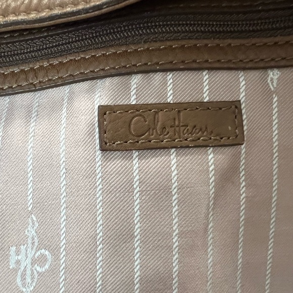 Cole Haan pebbled leather purse cognac color.. Drawstring/magnetic snap … - Picture 7 of 7